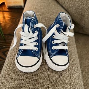 infant size 3 blue converse